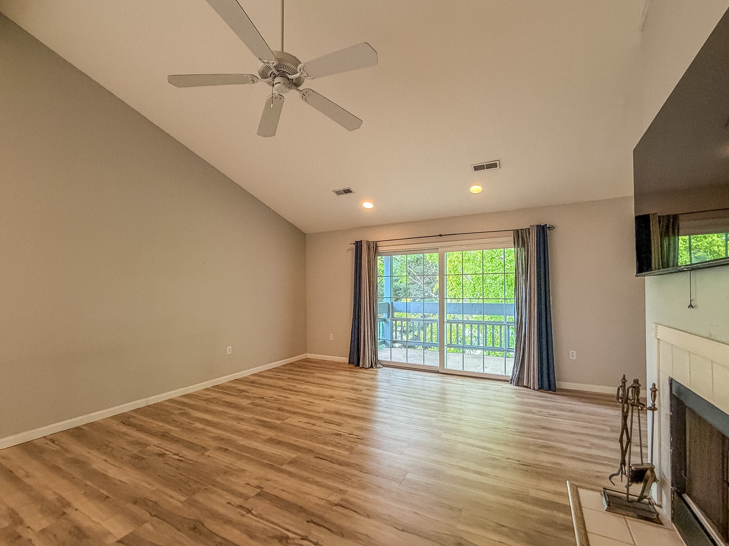 2404 Windward Boulevard, Unit 201 Champaign, IL 61821 - Photo 8 of 25