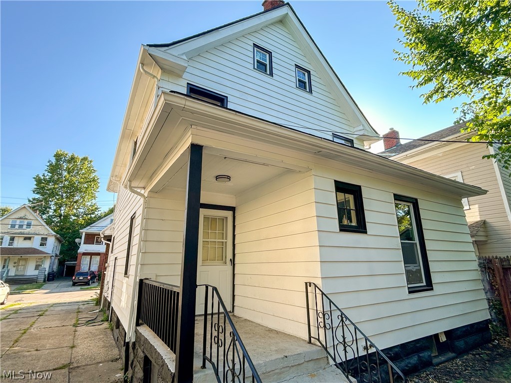 977 Nathaniel Road Cleveland, OH 44110 - Photo 4 of 22 Gallery Image 4