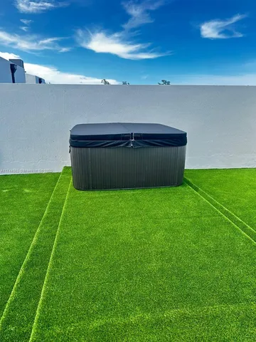 a view of an outdoor space