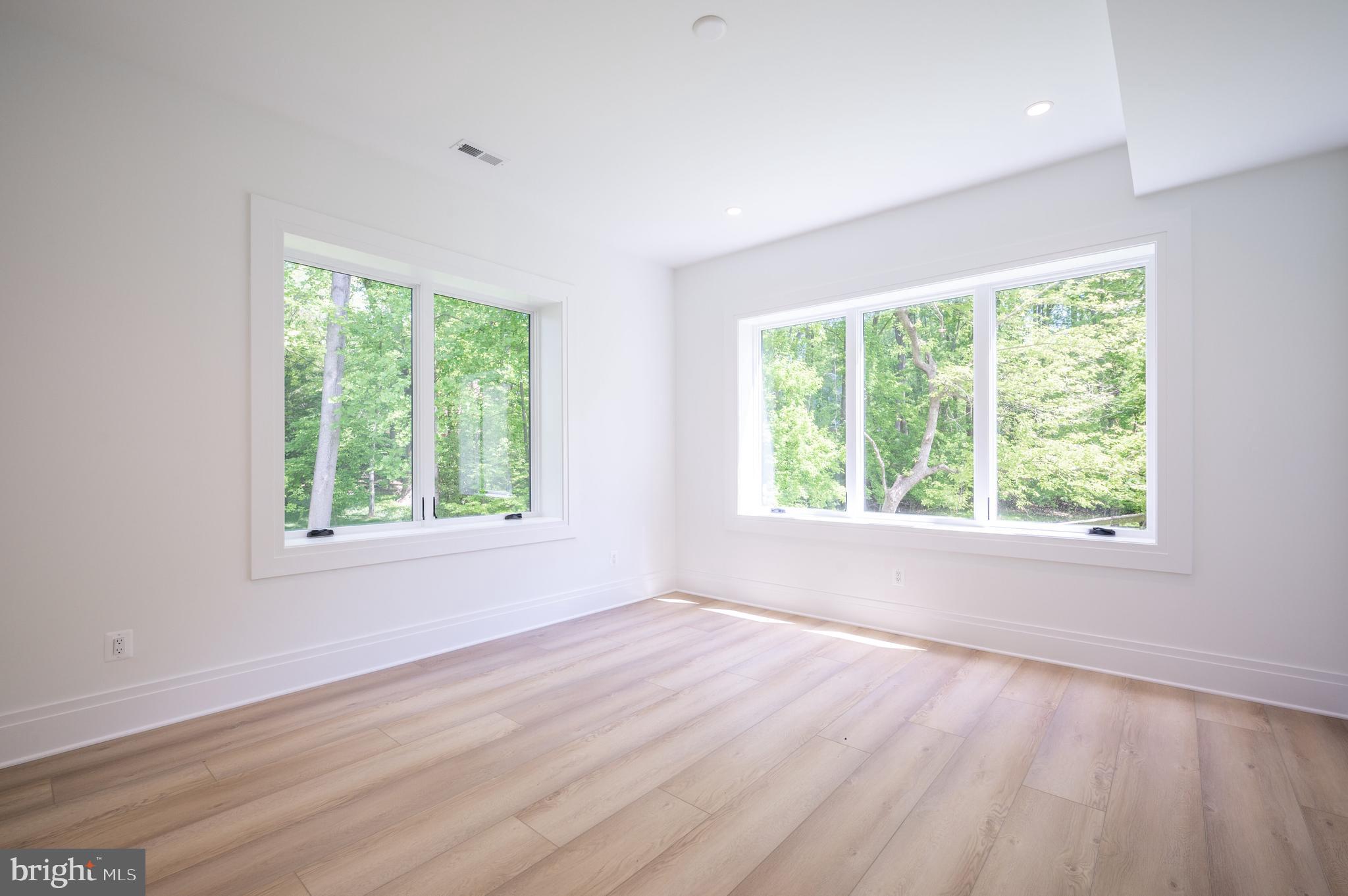 6804 Hampshire Road McLean, VA 22101 - Photo 20 of 61 Main Level Bedroom