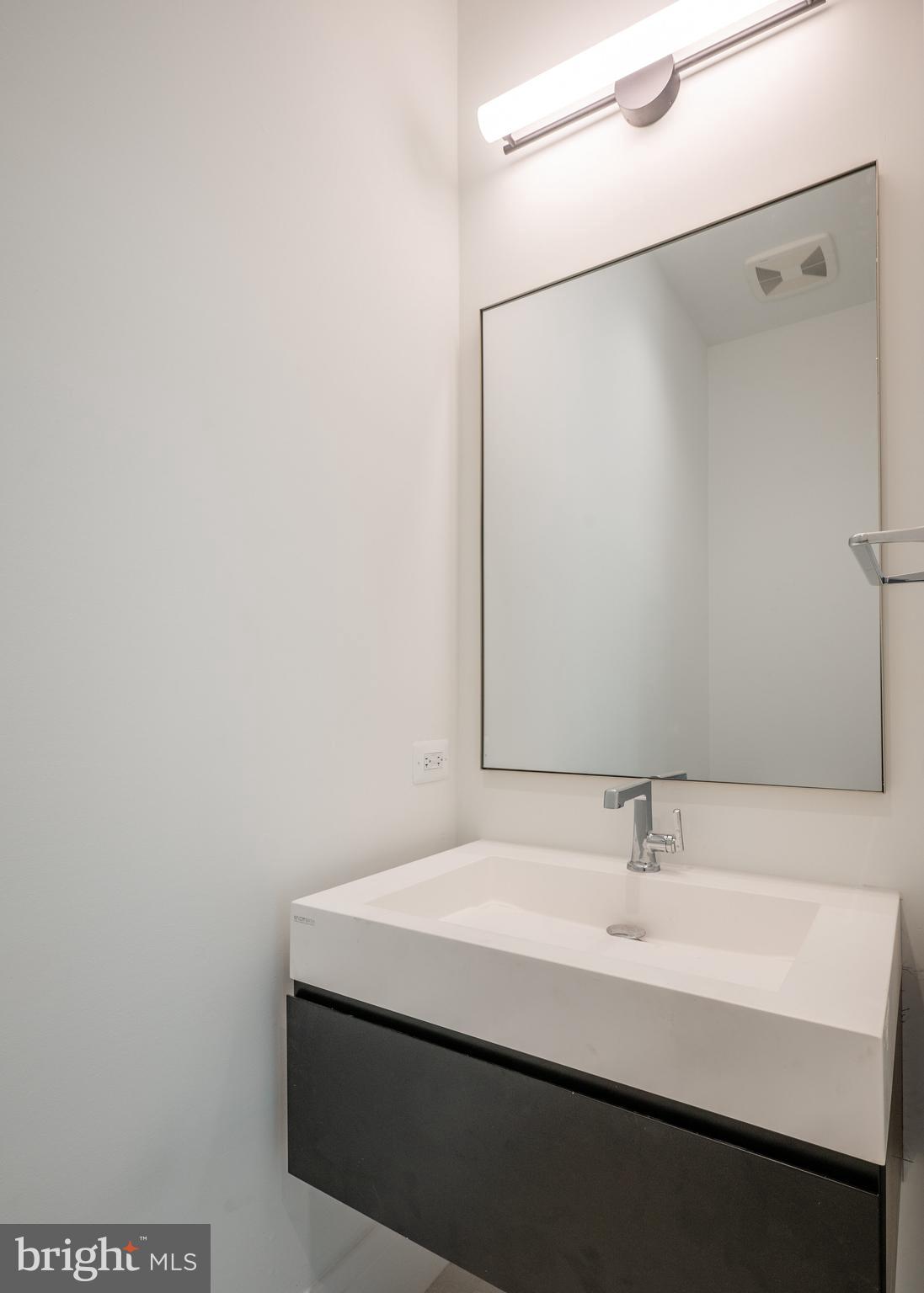6804 Hampshire Road McLean, VA 22101 - Photo 23 of 61 Mudroom Bath
