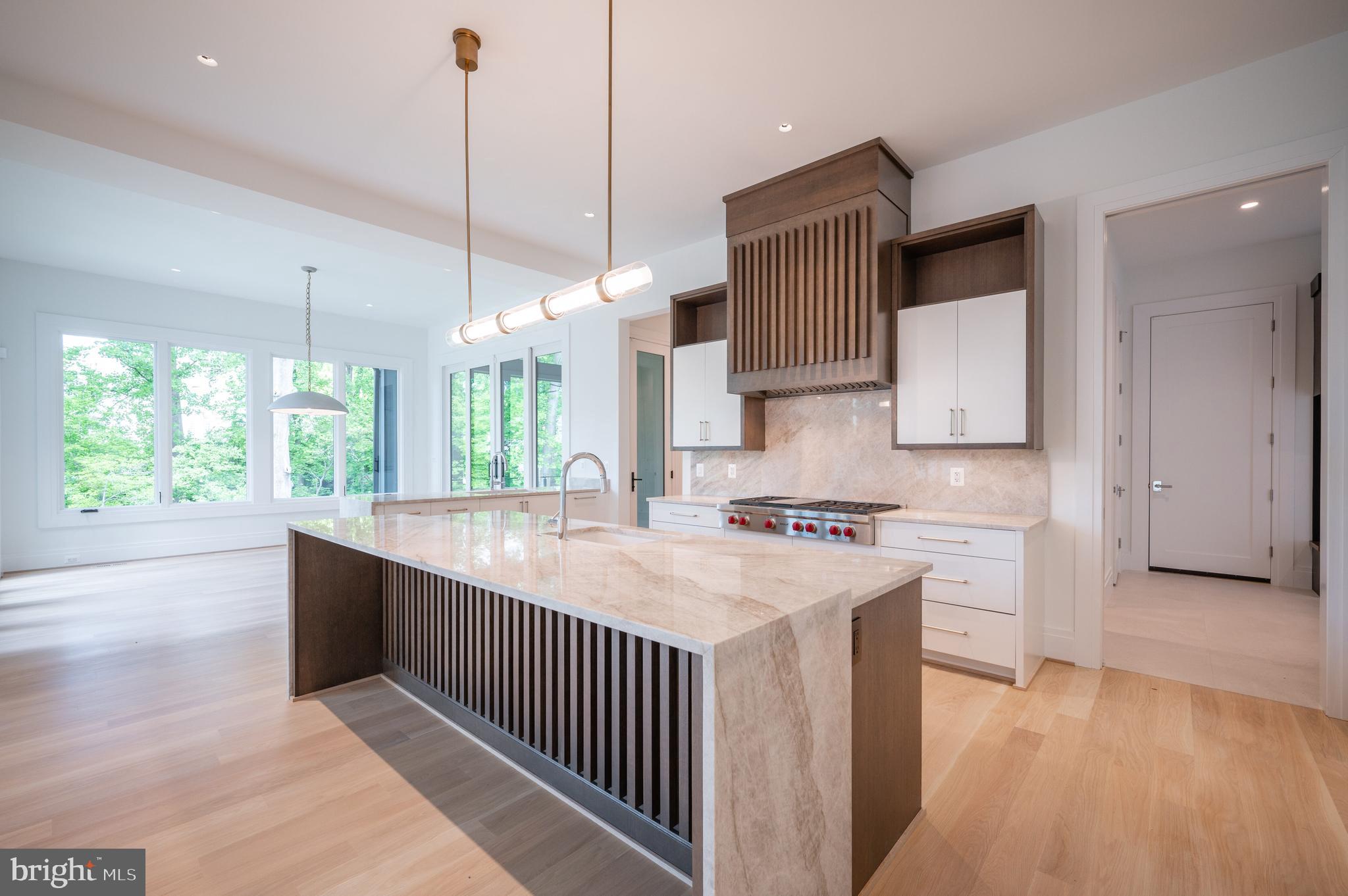 6804 Hampshire Road McLean, VA 22101 - Photo 9 of 61