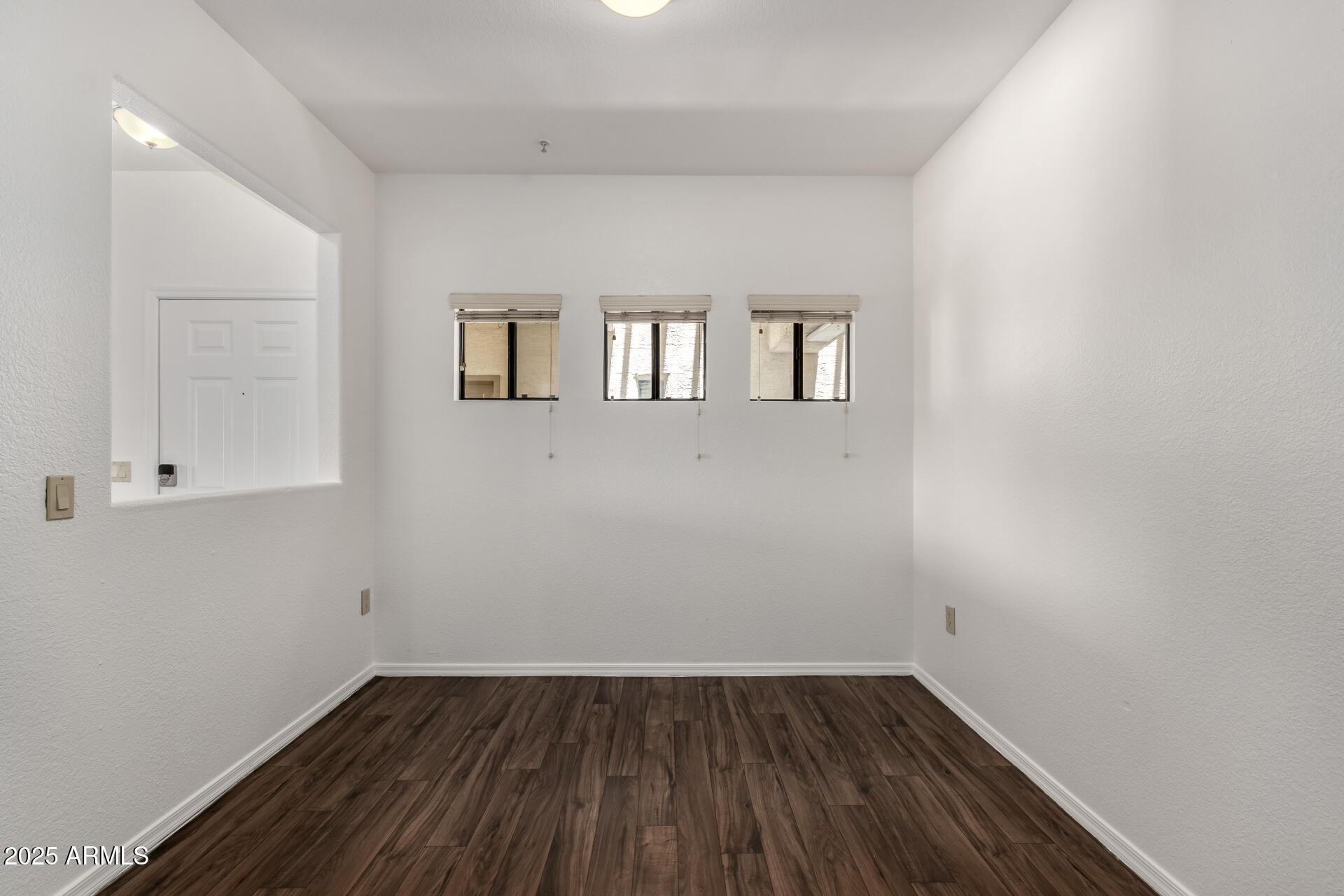 3434 East Baseline Road, Unit 216 Phoenix, AZ 85042 - Photo 14 of 38 14 Dining