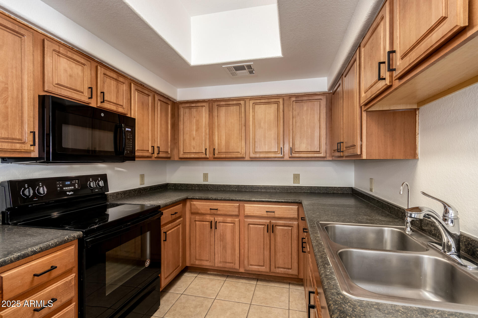 3434 East Baseline Road, Unit 216 Phoenix, AZ 85042 - Photo 10 of 38 10 Kitchen