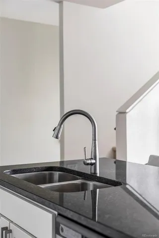 a close view of sink and tap