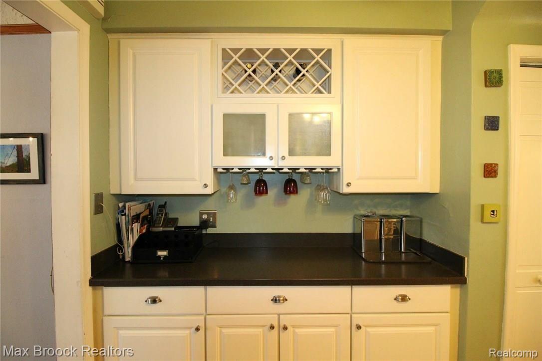 7 Amherst Road Pleasant Ridge, MI 48069 - Photo 16 of 30 Butler Pantry Style Kitchen Storage