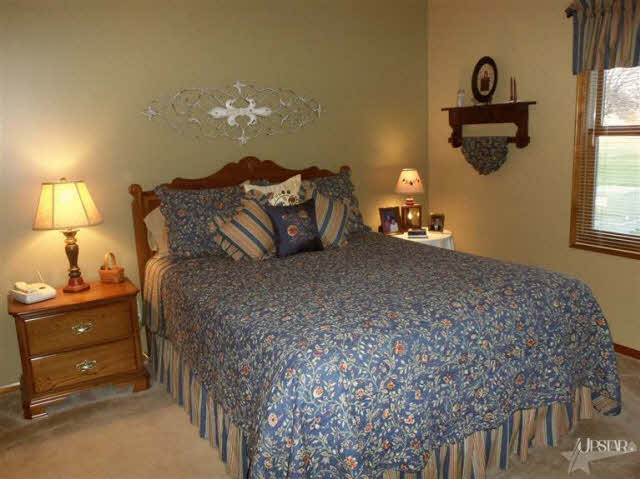 902 Deer Ridge Crossing Auburn, IN 46706 - Photo 6 of 11 Gallery Image 6