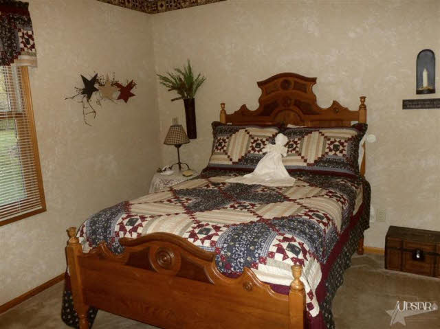 902 Deer Ridge Crossing Auburn, IN 46706 - Photo 7 of 11 Gallery Image 7