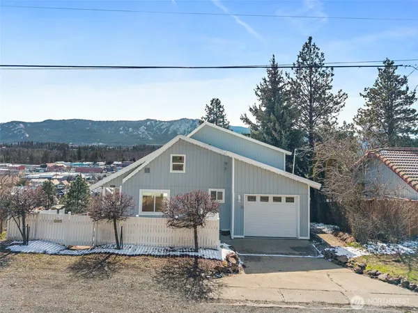 $599,950 | 205 West 5th Street, Cle Elum, WA 98922