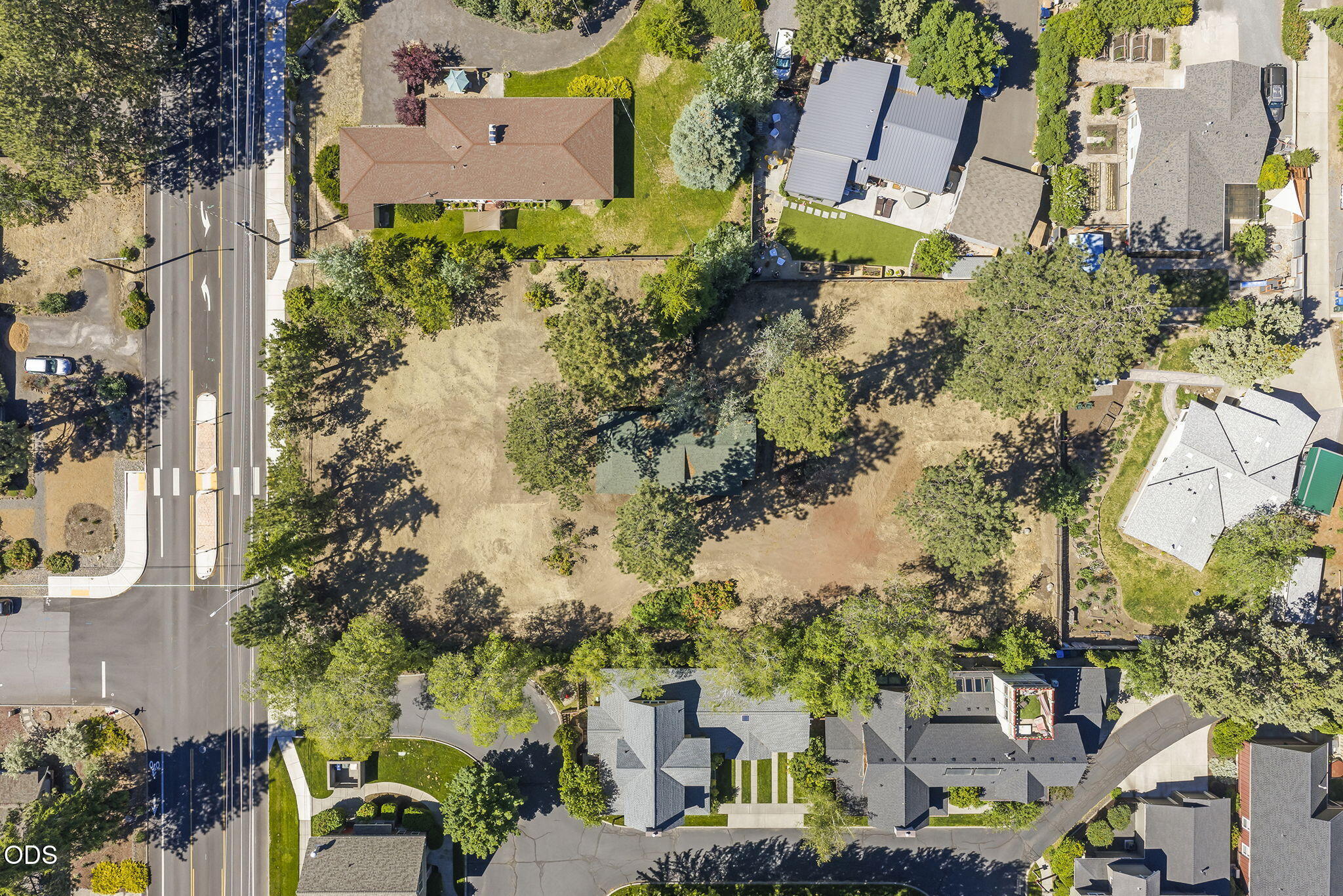 1920 Northeast 8th Street Bend, OR 97701 - Photo 8 of 29