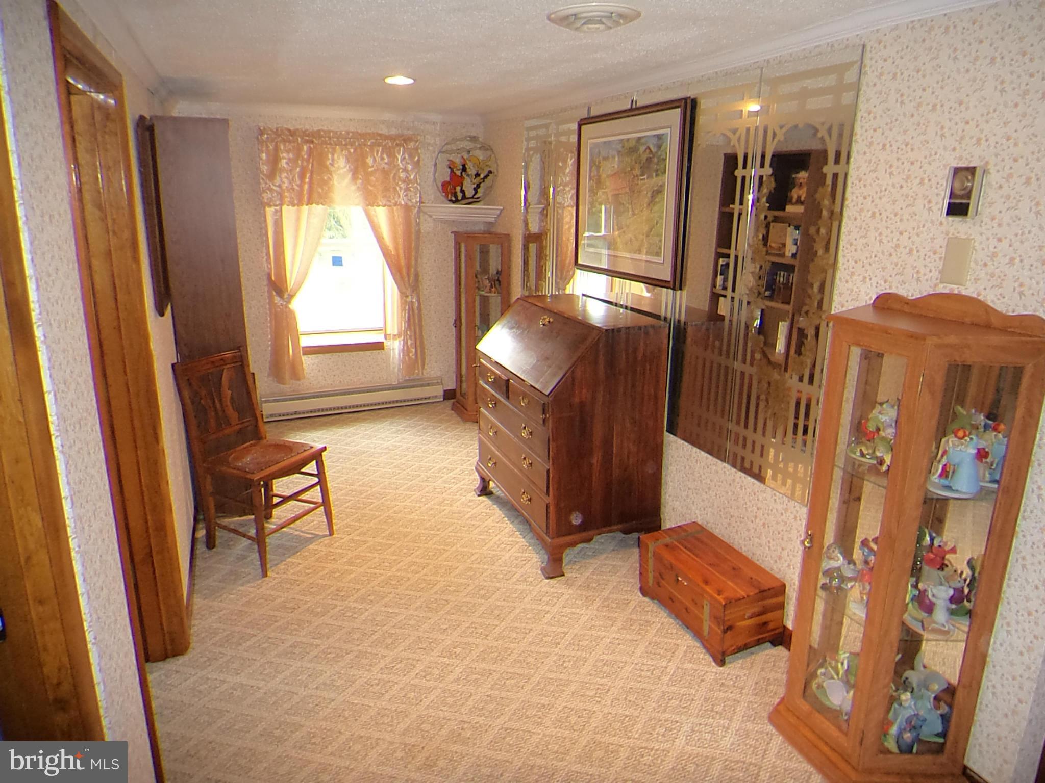 4626 Church Road Chambersburg, PA 17202 - Photo 15 of 30 Sitting room