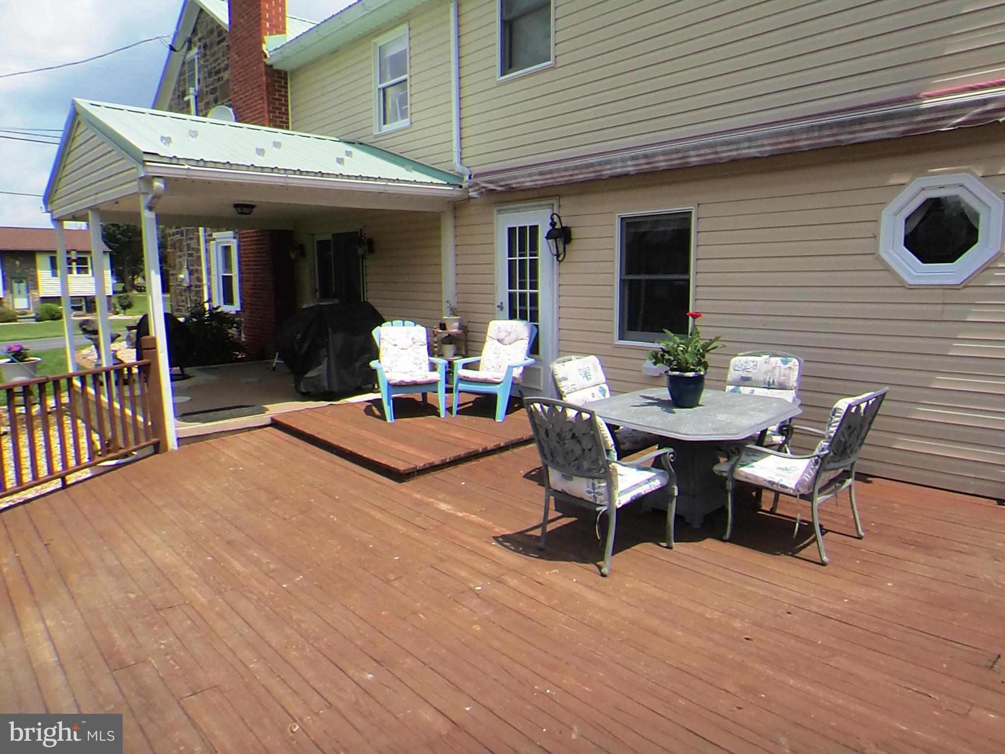 4626 Church Road Chambersburg, PA 17202 - Photo 19 of 30 Deck