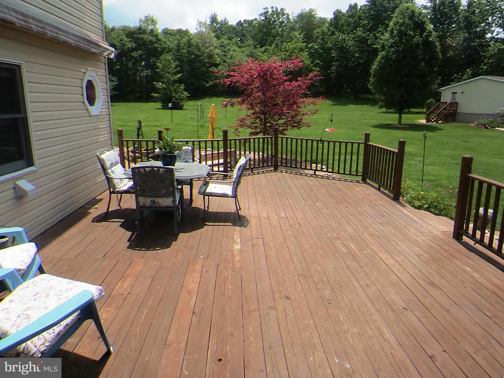 4626 Church Road Chambersburg, PA 17202 - Photo 20 of 30 Deck