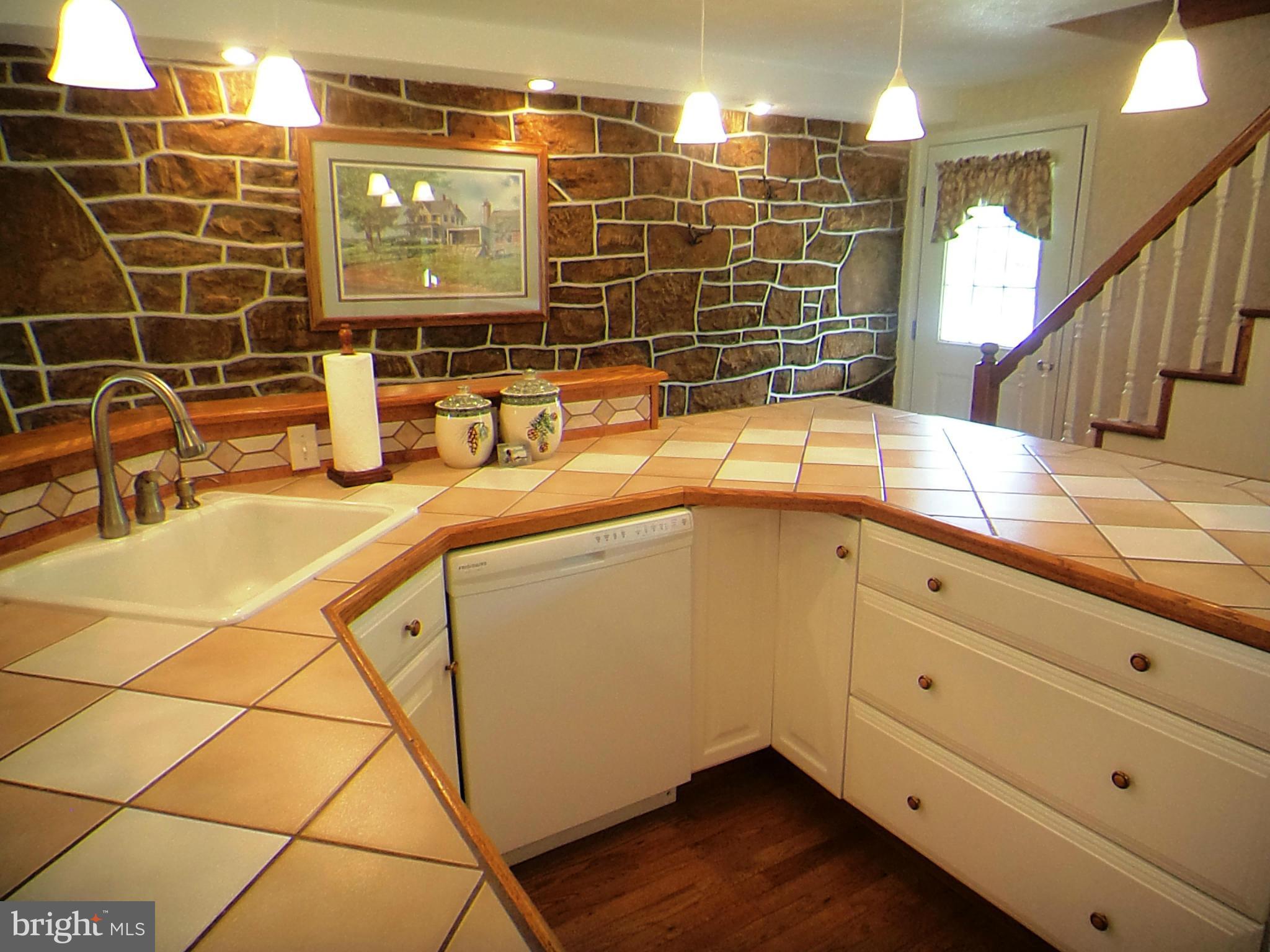 4626 Church Road Chambersburg, PA 17202 - Photo 6 of 30 Kitchen