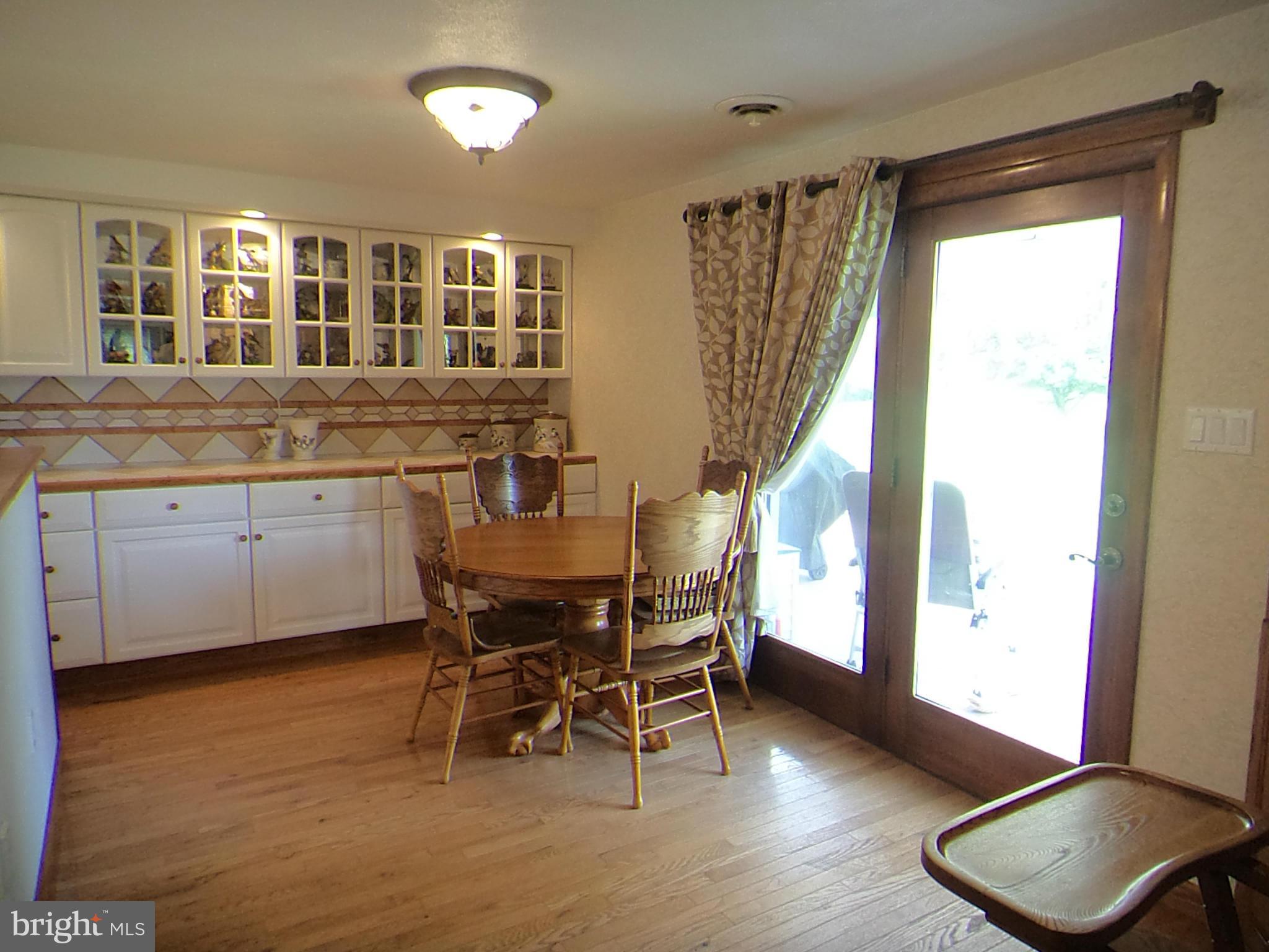 4626 Church Road Chambersburg, PA 17202 - Photo 7 of 30 Dining Room