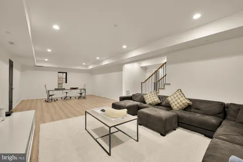 $4,450,000 | 7613 Glenbrook Road, Bethesda, MD 20814