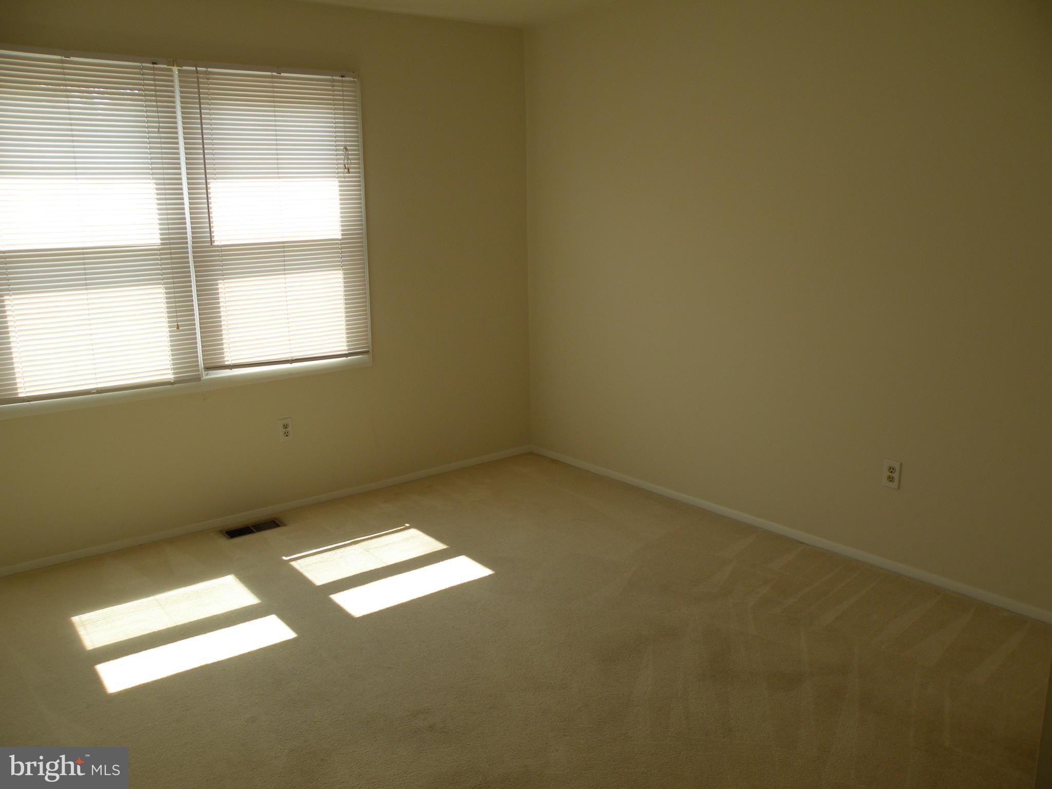 418 Colonial Ridge Lane, Unit 10 Arnold, MD 21012 - Photo 17 of 27 Bedroom