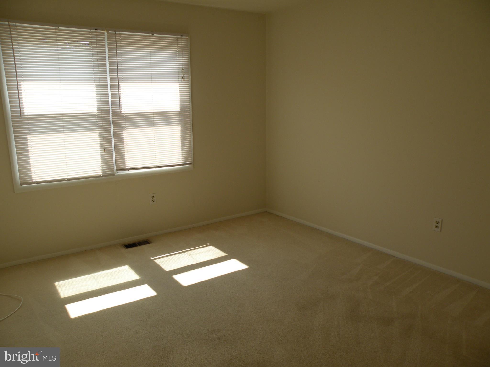 418 Colonial Ridge Lane, Unit 10 Arnold, MD 21012 - Photo 19 of 27 Bedroom