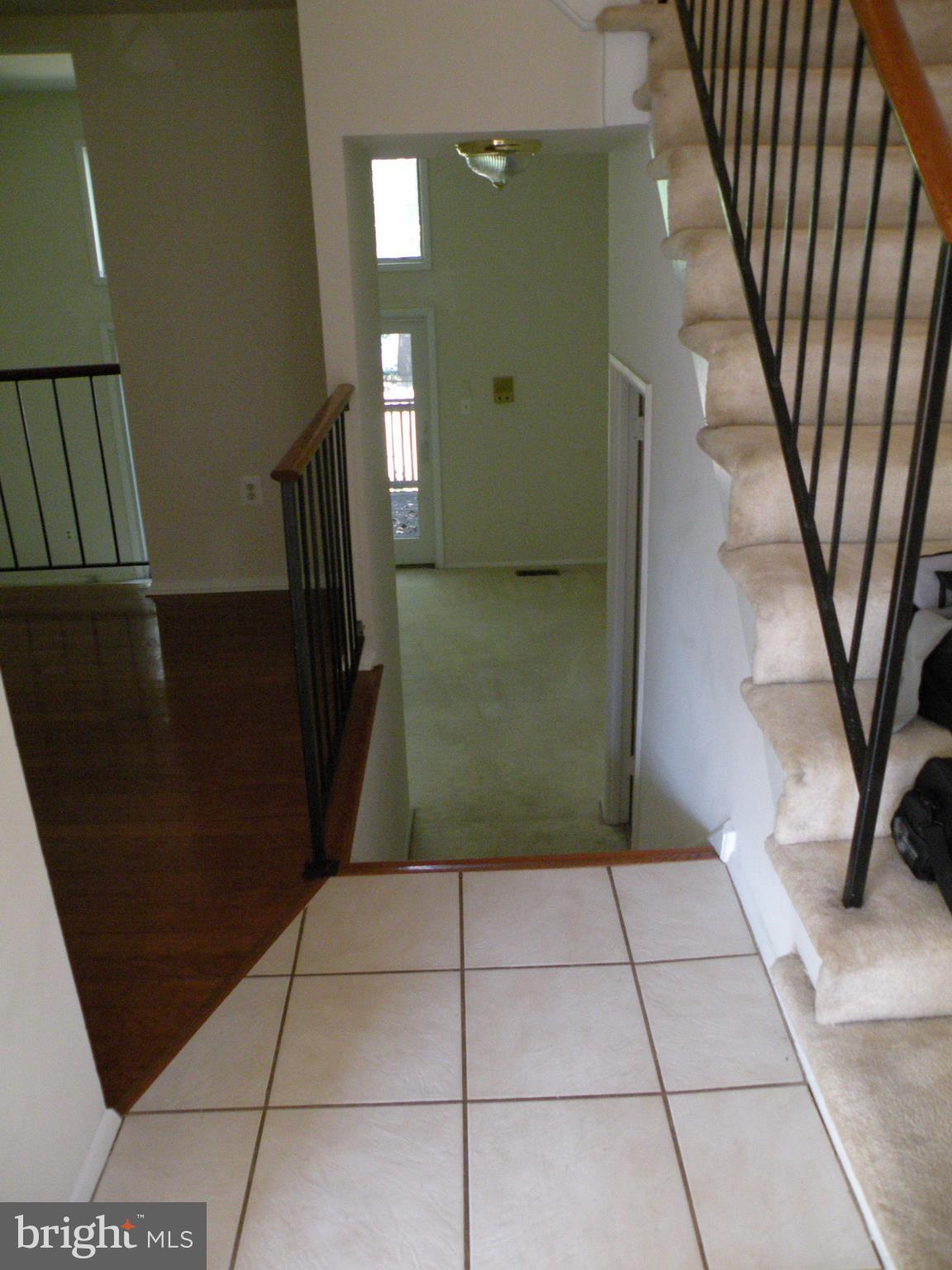 418 Colonial Ridge Lane, Unit 10 Arnold, MD 21012 - Photo 3 of 27 Entrance Foyer