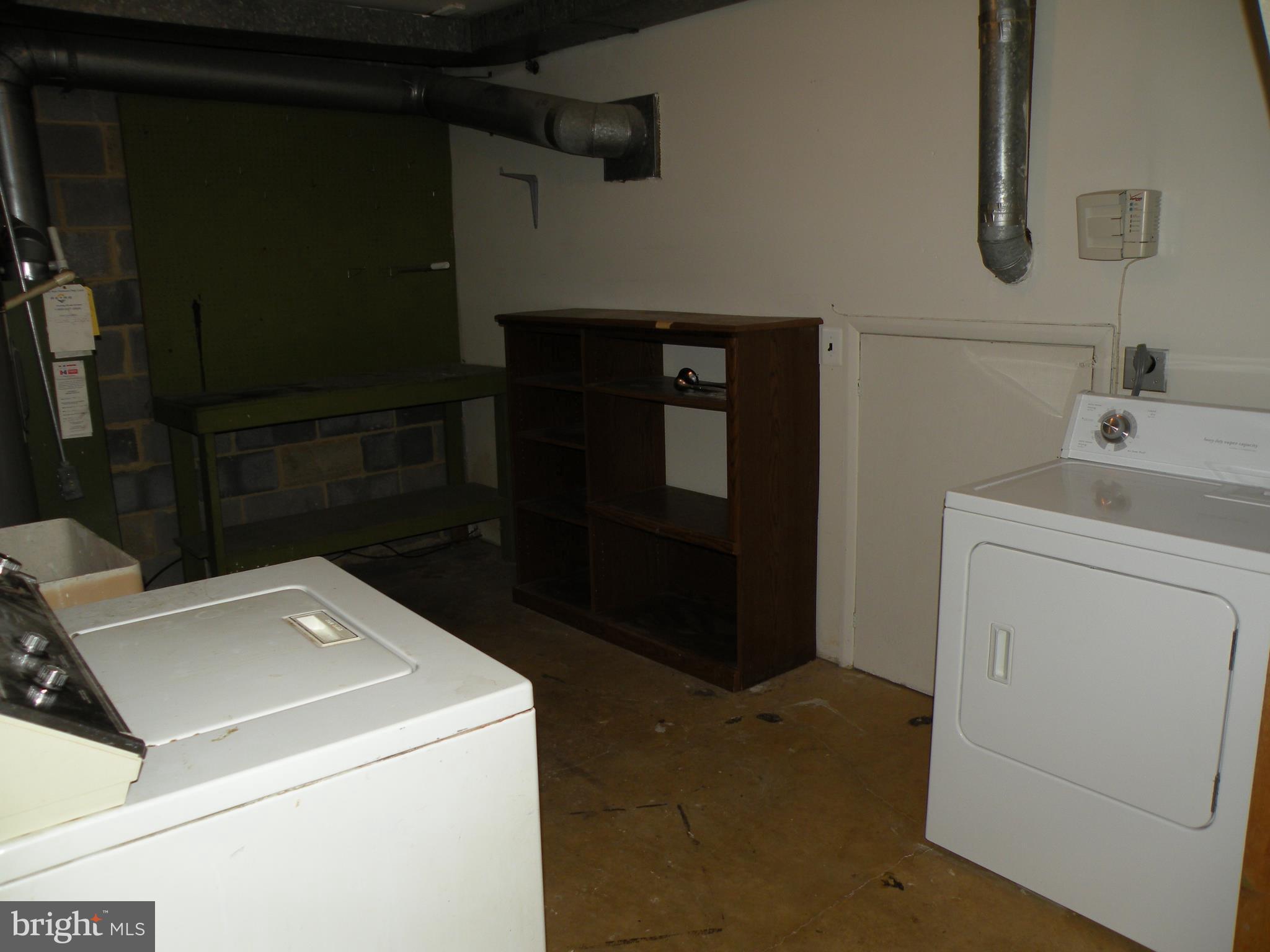418 Colonial Ridge Lane, Unit 10 Arnold, MD 21012 - Photo 24 of 27 Laundry Room