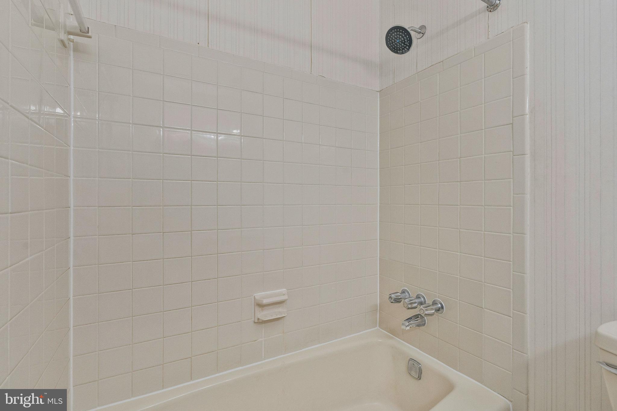 201 Morven Park Road Northwest Leesburg, VA 20176 - Photo 16 of 39 Gallery Image 16