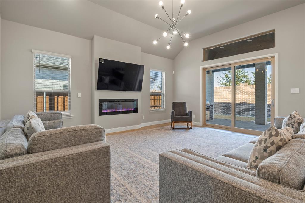 1032 Boardwalk Road Allen, TX 75013 - Photo 4 of 30