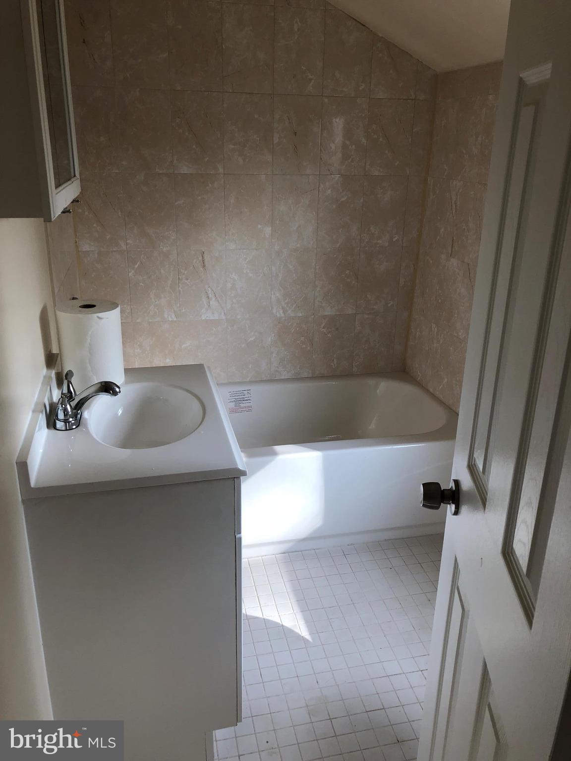 2410 Sheraton Street Silver Spring, MD 20906 - Photo 5 of 6 Bath