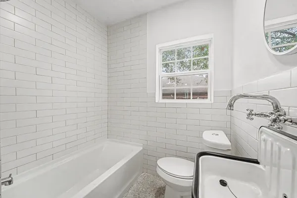 $2,250 | 511 Joyce Street, Houston, TX 77009