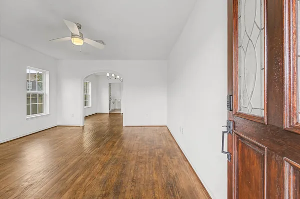 $2,250 | 511 Joyce Street, Houston, TX 77009