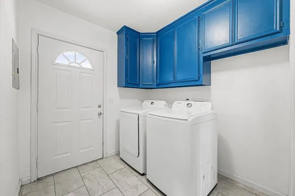 $2,250 | 511 Joyce Street, Houston, TX 77009