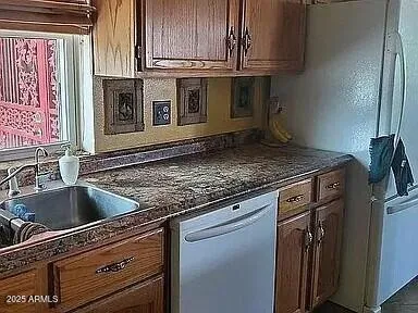 $2,500 | 5152 East Emerald Circle, Mesa, AZ 85206