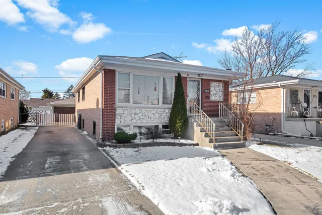 $336,000 | 7820 Nagle Avenue, Burbank, IL 60459