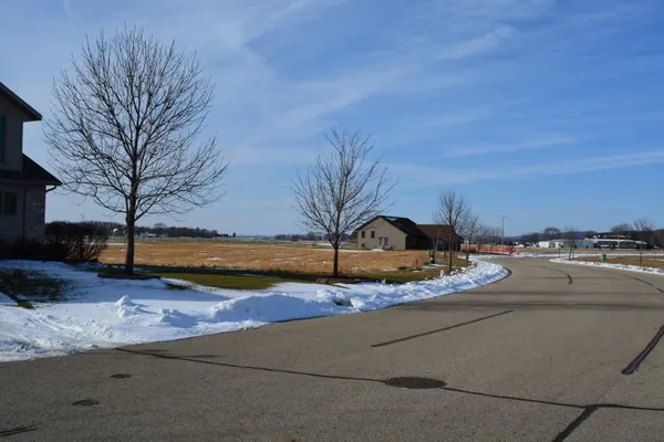 $85,900 | 47 Sommerset Spring Green, Spring Green, WI 53588