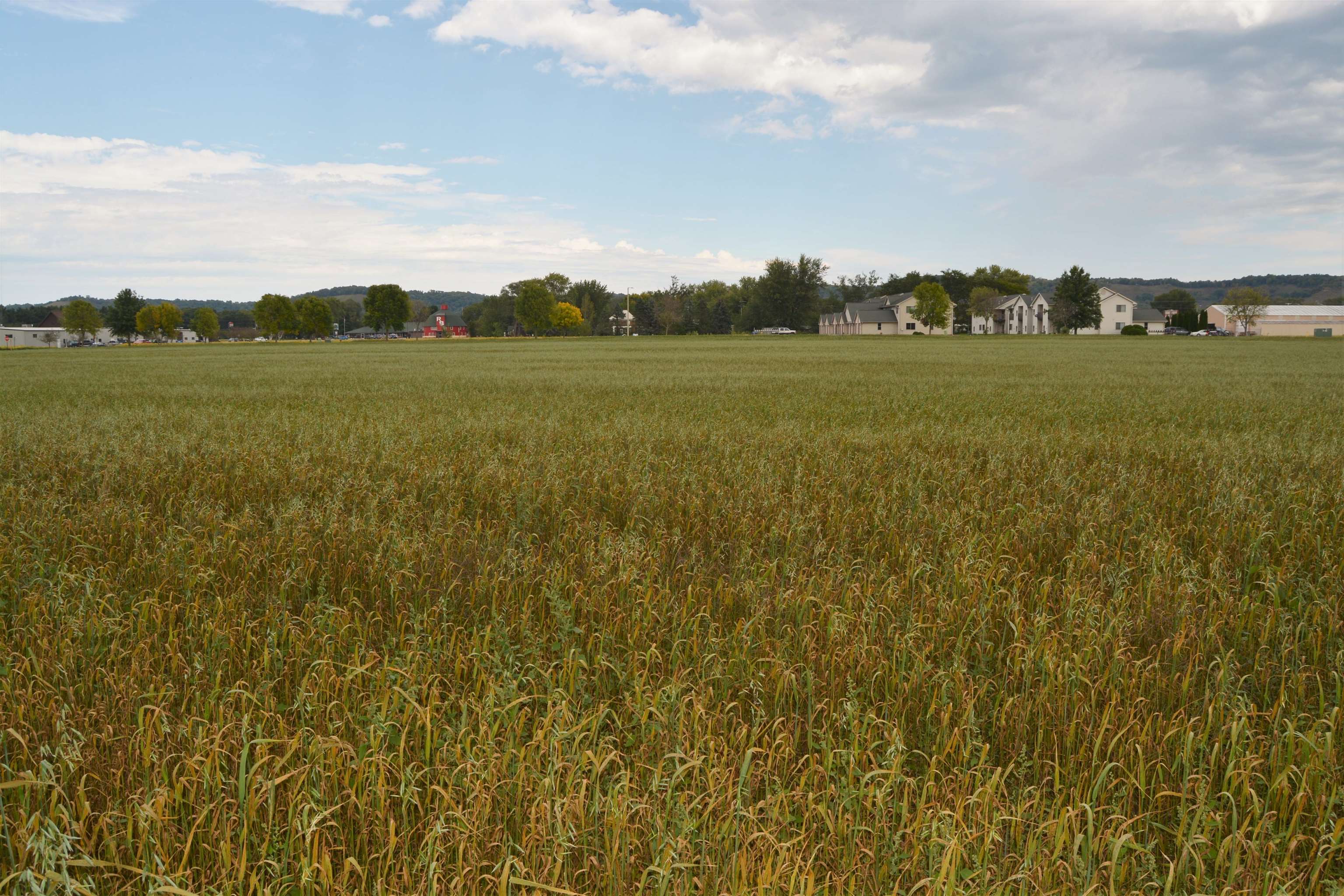 47 Sommerset Spring Green Spring Green, WI 53588 - Photo 4 of 34