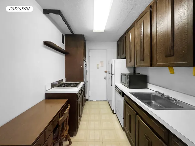 $270,000 | 3333 Henry Hudson Parkway, Unit 8L | Riverdale