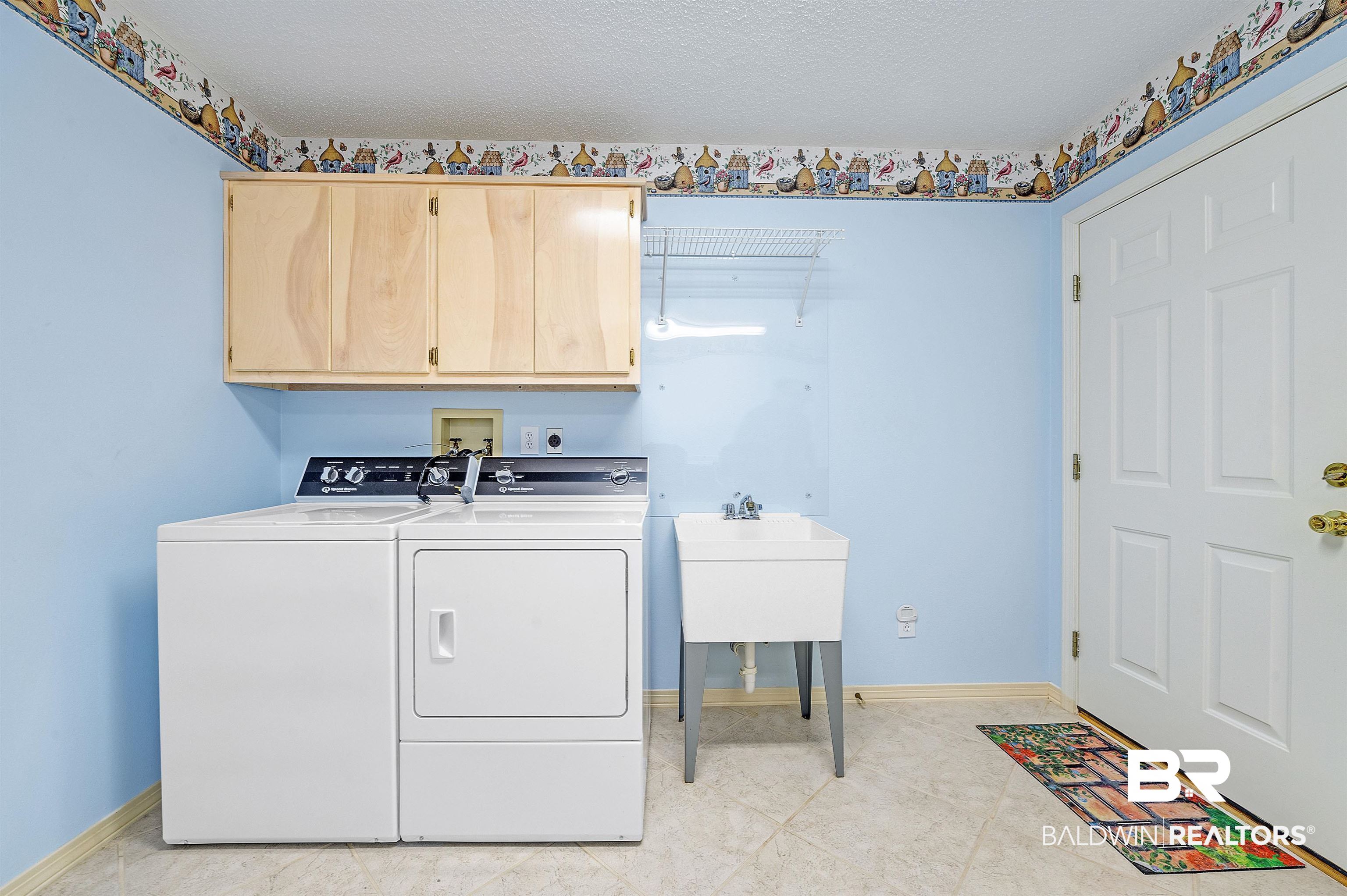 8408 Pinewood Drive Foley, AL 36535 - Photo 20 of 50 Laundry Room