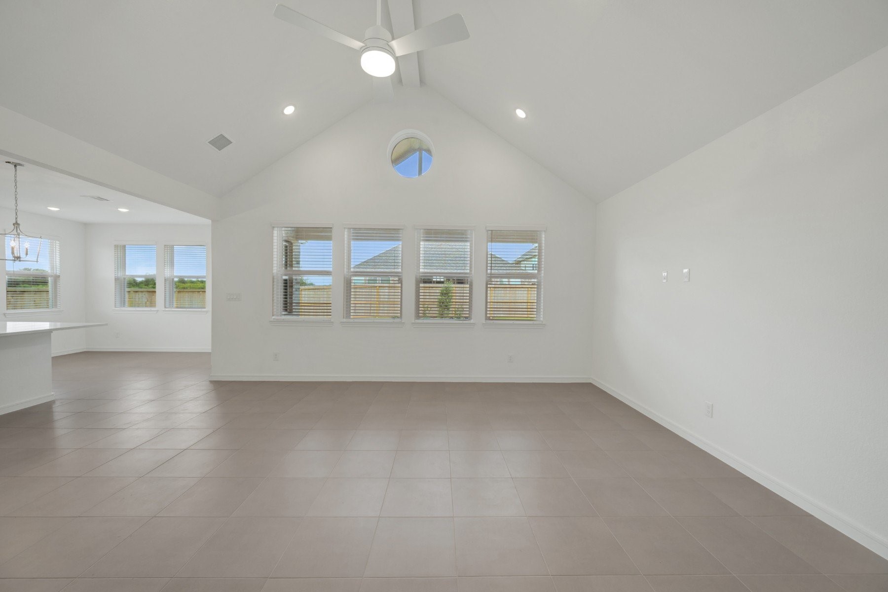 3214 Rios Court League City, TX 77573 - Photo 5 of 48 Impressive great room with high ceilings