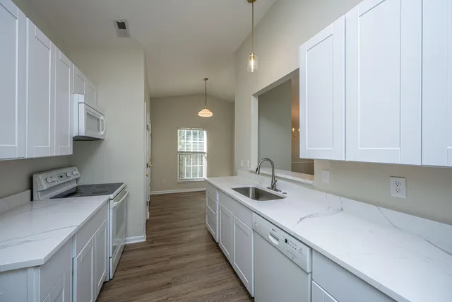 $690,000 | 1968 Presidio Drive, Mount Pleasant, SC 29466