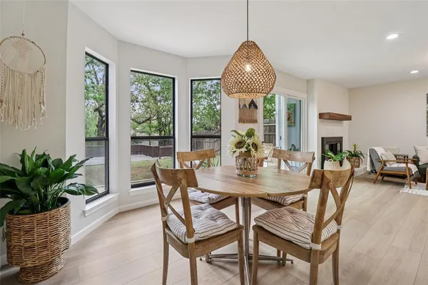 $425,000 | 1428 Hampton Road, Grapevine, TX 76051