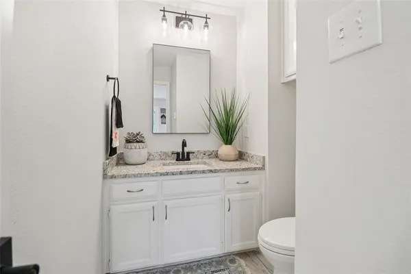 $425,000 | 1428 Hampton Road, Grapevine, TX 76051