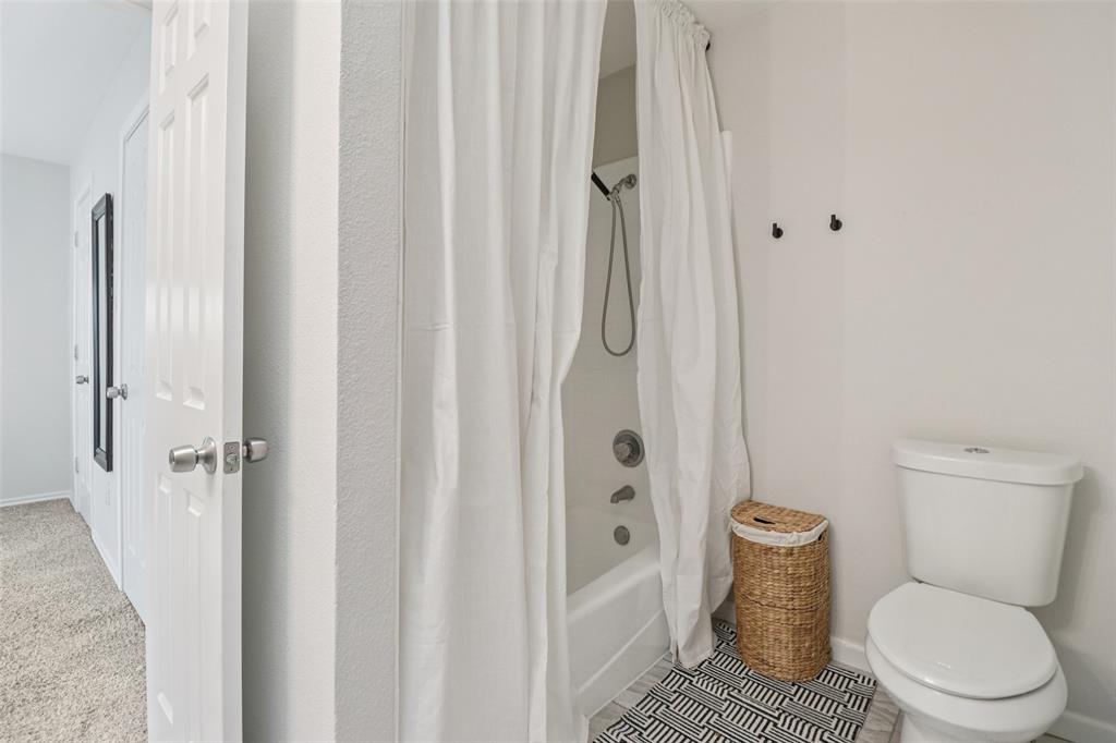 1428 Hampton Road Grapevine, TX 76051 - Photo 22 of 30