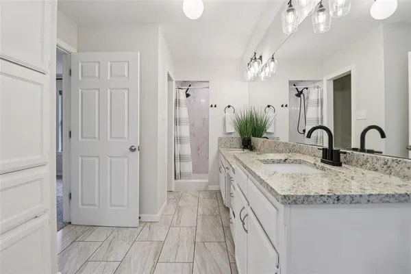 $425,000 | 1428 Hampton Road, Grapevine, TX 76051