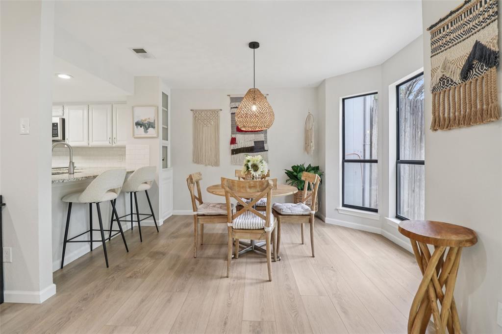 1428 Hampton Road Grapevine, TX 76051 - Photo 8 of 30