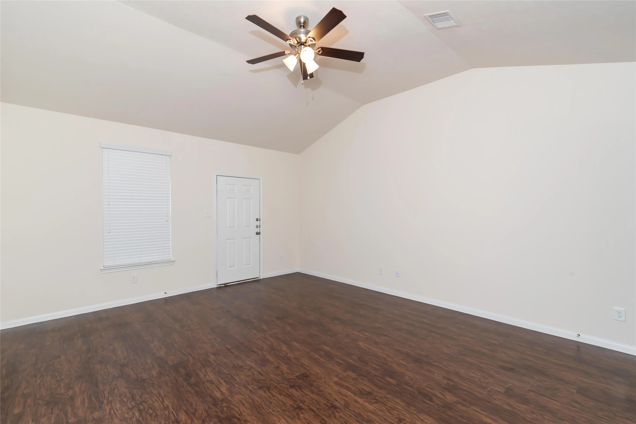 9723 Cira Court Houston, TX 77044 - Photo 4 of 11