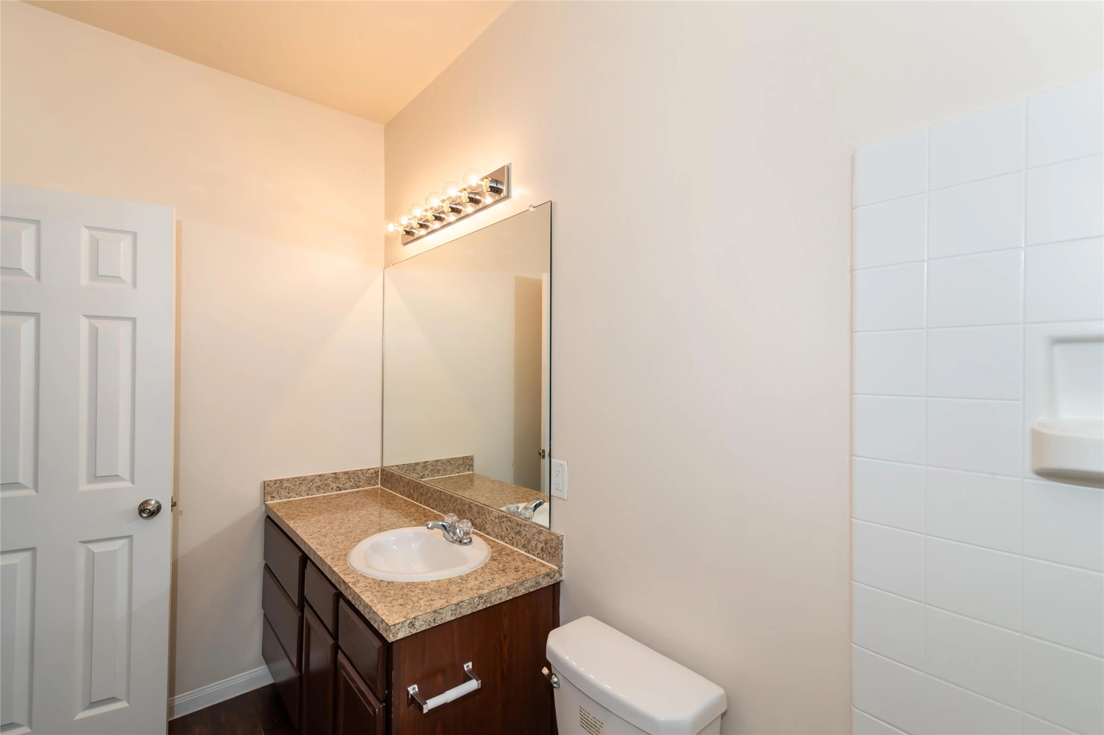 9723 Cira Court Houston, TX 77044 - Photo 7 of 11