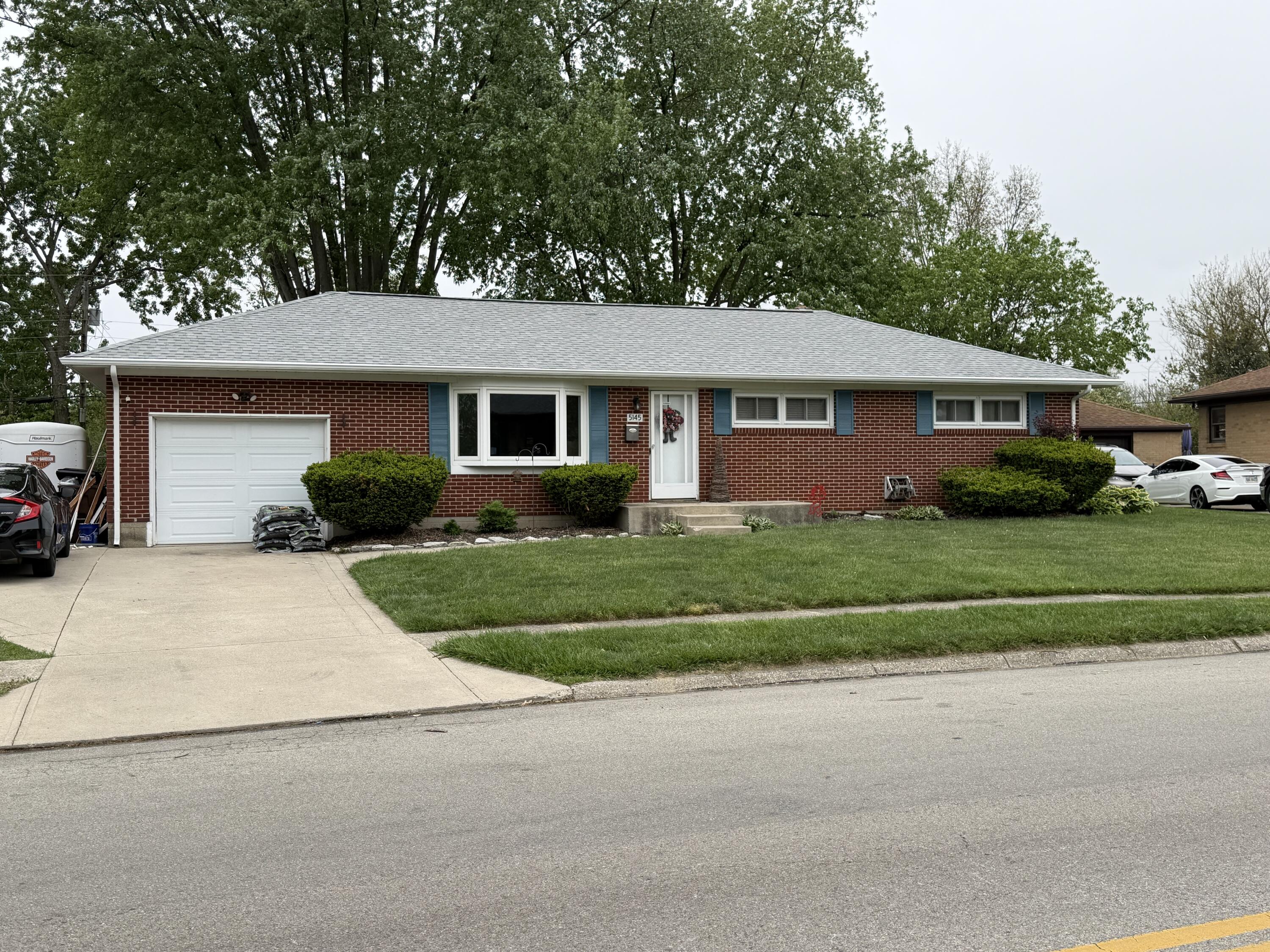 5145 West Ridgewood Road Springfield, OH 45503 - Photo 2 of 24