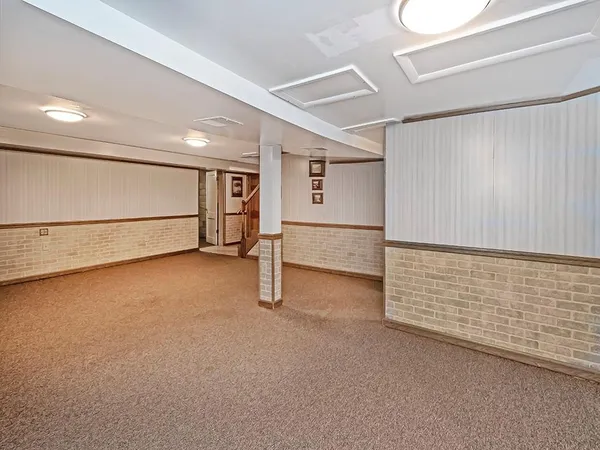 $274,900 | 1 Westwood Drive, Jeannette, PA 15644