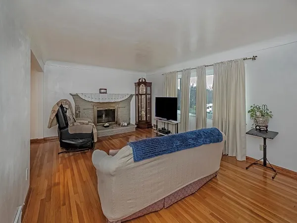 $274,900 | 1 Westwood Drive, Jeannette, PA 15644