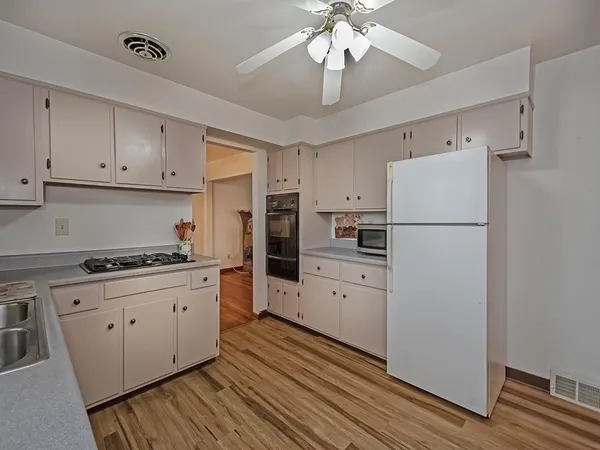 $274,900 | 1 Westwood Drive, Jeannette, PA 15644