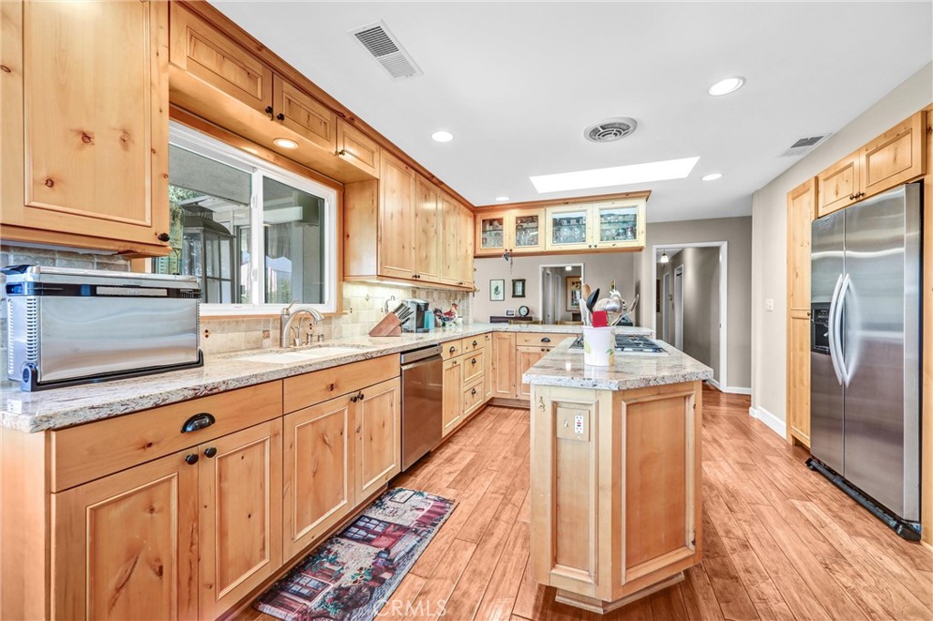 337 Meadow Lane Monrovia, CA 91016 - Photo 11 of 28